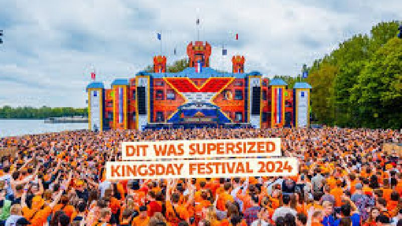 Supersized Kingsday cover