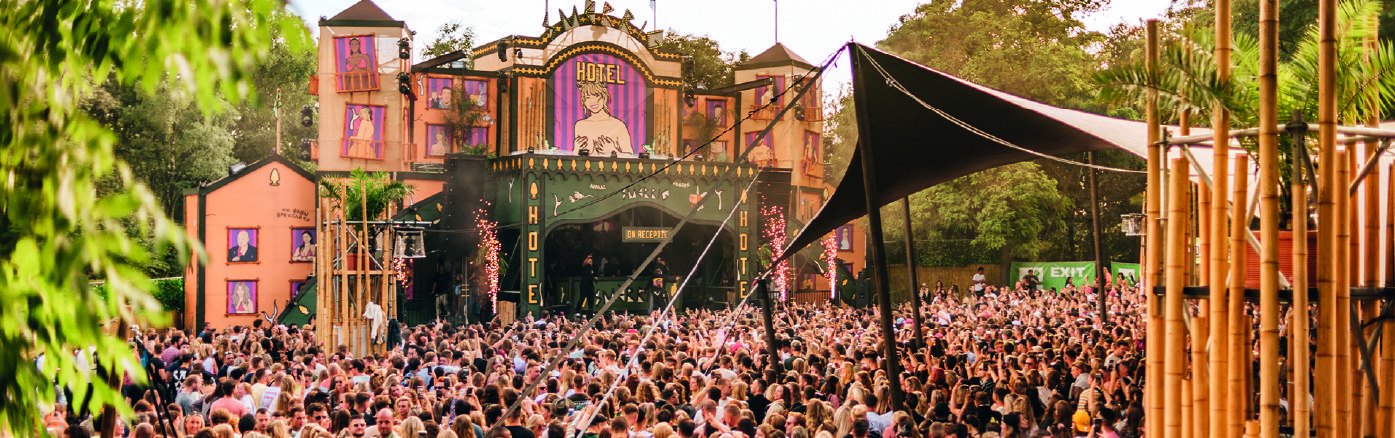 SMÈRRIG Zomer Festival header