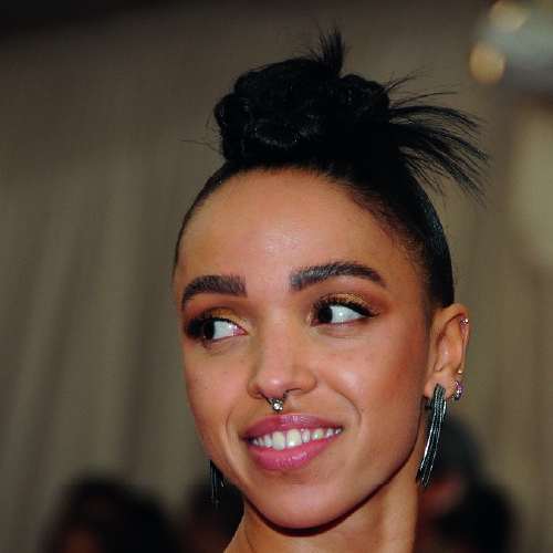 FKA twigs photo