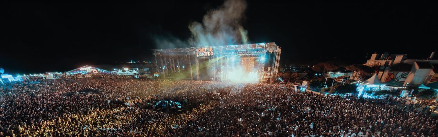 Les Déferlantes header