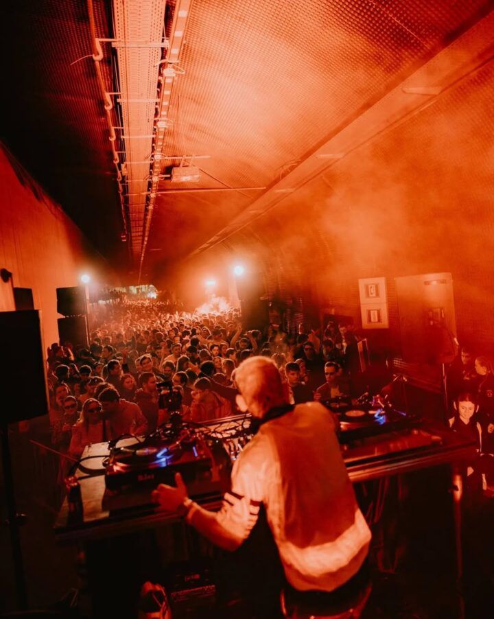 Een ondergrondse tunnelrave in Brussel?